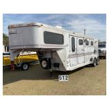 Sundower 3 horse slant, rear tack living quarter