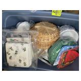 ASSORTED GROUP OF PAPER PLATES, BOWLS, CUPS