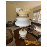 VINTAGE ELECTRIC HURRICANE LAMP, 20 IN TALL
