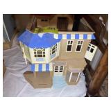 SULLIVAN FAMILYS HOUSE OF BRAMBLES DOLL HOUSE, 14