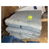 GROUP OF MOVING BLANKETS
