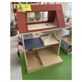 VINTAGE FISHER PRICE DOLL HOUSE, 22 IN TALL