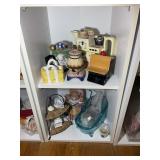 CONTENTS OF BOOK SHELF INCLUDING DECORATIVE ITEMS,