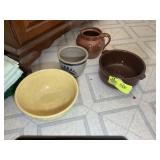 GROUP OF 4 POTTERY STYLE BOWLS, JUGS