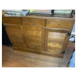 ETHAN ALLEN, FOUR DOOR, ONE DRAWER HUTCH, 40 IN X