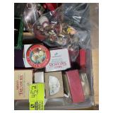 CLEAR TOTE WITH MISC CHRISTMAS ORNAMENTS