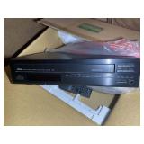YAMAHA CDC 625 COMPACT DISC PLAYER, AND STEREO CAS