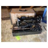 VINTAGE SINGER PORTABLE SEWING MACHINE, MODEL AH77