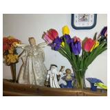 CONTENTS ON SHELF, MISC Dï¿½COR, VASES, FIGURINES, C
