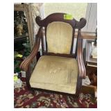 VINTAGE CARVED WOODEN SIDE CHAIR