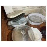 GROUP OF GLASS BAKING DISHES