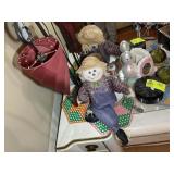 CONTENTS ON TOP OF VANITY, LAMPS, TRINKET BOXES, E
