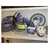 GROUP OF ASSORTED BLUE AND WHITE CHINA