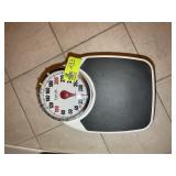 TAYLOR BATHROOM SCALE
