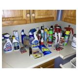 LARGE GROUP OF CLEANING SUPPLIES
