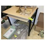 SMALL COMPUTER DESK, 33 IN X 27 IN X 29.5 IN, NO C