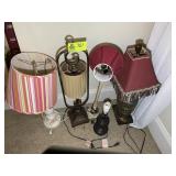 GROUP OF TABLE LAMPS, VARIOUS HEIGHTS UP TO 30 IN