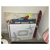 GROUP OF PICTURE FRAMES AND WALL ART, 17.5 IN SQ U