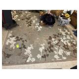 AREA RUG, 87 IN X 114 IN