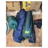 GROUP OF CAMPING CHAIRS AND TABLE