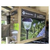 MEMBERS MARK 5 PIECE LIGHT LED SOLAR PATH LIGHTS.