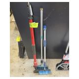 AIR SCRAPER AND BRUSHES