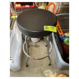 SHOP STOOL