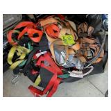 LARGE GROUP OF ASSORTED RATCHET STRAPS