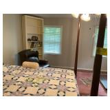 4 POST QUEEN SIZE BED