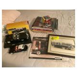 GROUP OF AUTOMOTIVE THEMED ITEMS, ASSORTED MAGAZIN