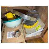 SERVING TRAYS AND BOWLS