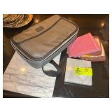 PYREX BAKING DISH WITH CARRYING BAG