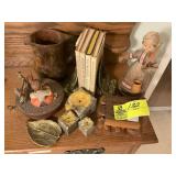 GROUP OF DECORATIVE ITEMS, PITCHER, CANDLES, BOOK