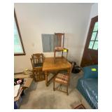 PUB TABE WITH 4 CHAIRS, GARAGE