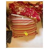 FULL QUEEN BED SPREAD AND PILLOWS, DUST RUFFEL, 2N