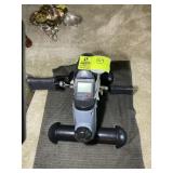 STATIONARY PEDAL EXERCISE MACHINE