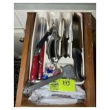 GROUP OF KNIVES