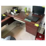 L SHAPED OFFICE DESK, 66 IN X 29 IN X 29 WITH 47 I