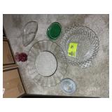 GROUP OF GLASS PLATTERS AND PLATES