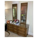 WHITE FINE FURNITURE 7 DRAWER DRESSER WITH DUAL MI