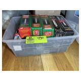 PLASTIC CONTAINER OF 9 IN ELECTRIC CANDLES