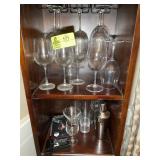 CONTENTS OF WINE RACK, GLASSES AND DRINKWARE