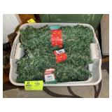 TOTE WITH CHRISTMAS GARLAND