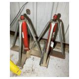 PAIR OF THE JACK HOUSE INC BOTTLE JACK STANDS