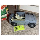 NELLYBELLE JEEP WITH FIGURINES, PAT BRADY, DALE EV