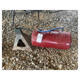 PORTABLE AIR TANK 7 GALLON AND SINGLE JACK STAND