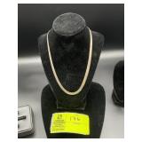 APPEARS TO BE MARKED 14K WHITE GOLD NECKLACE, 20IN