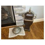 DECORATIVE METAL TABLE CENTERPIECE AND DECORATIVE