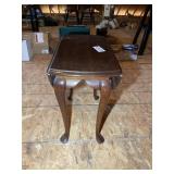 TWIST TOP DROP LEAF TABLE, 28 IN X 32 IN X 25 IN