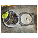GROUP OF ASSORTED SAW BLADES, GRINDING DISCS